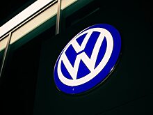 Volkswagen показал робота-заправщика электромобилей