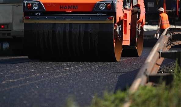 На улице Ленинградской в Волжском отремонтирована дорога