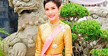 Будни фаворитки короля Таиланда. Интернет взорвали редкие фото