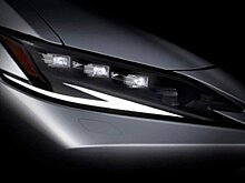 Lexus показал на тизере фару нового поколения седана ES