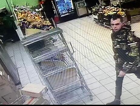 В Тольятти разыскивают мужчину, подозреваемого в краже денег с банковской карты