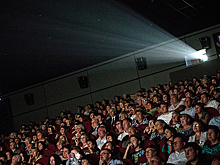 Мишустин: до конца года в Донбасс и Новороссию поступит техника для кинотеатров