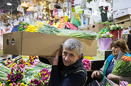 В ФТС заявили о двукратном росте импорта цветов в Россию