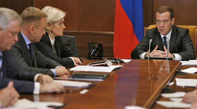 Дрозденко и министр МЧС РФ обсудили программу сотрудничества