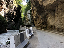 В Чегемском районе КБР приводят в порядок дорогу к альплагерям