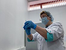 В Москве продлили часы работы центров вакцинации в поликлиниках