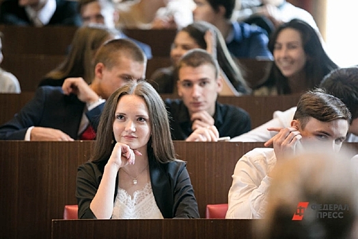 Спикер ЗакСо Людмила Бабушкина рассказала о бонусах, которые принесет свердловчанам карта «Уралочка»