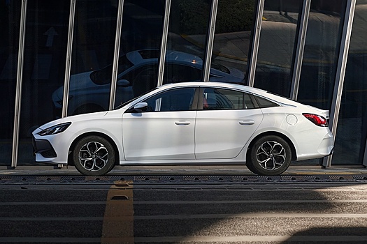 В КНДР сняли на фото "мифический" седан Chollima: копия MG по цене Lada