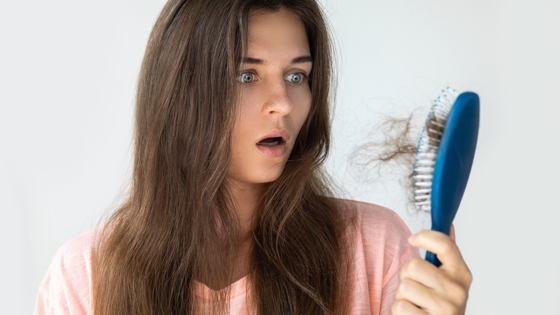 5 советов от трихолога: как остановить выпадение волос