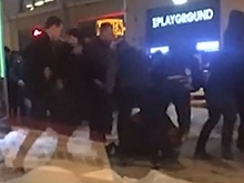 В Санкт-Петербурге полицейские проверяют ряд сообщений о массовой драке