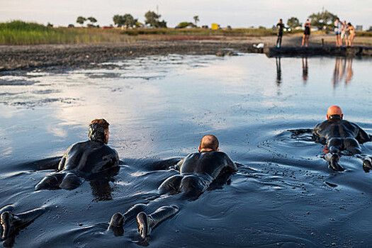 Киев заманивает Крым водой