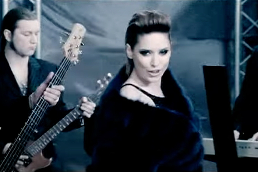 Заглавная песня второго альбом Винницкой под названием «007» стала хитом на Украине и вошла в саундтрек к боевику Андрея Кавуна «Охота на пиранью» (2006) с Владимиром Машковым в главной роли. На эту композицию был также снят клип.