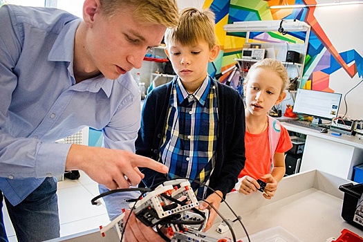 Летние смены в томском технопарке помогут детям глубже освоить интересные науки