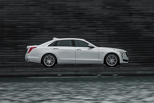 Седан Cadillac CT6 нового поколения застукали без камуфляжа