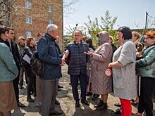 Мэр Владивостока прошелся по дворам