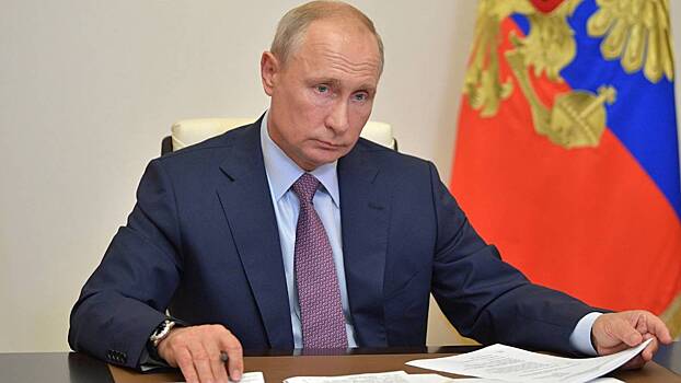 Путин подписал закон о наказании за фейки о госорганах за рубежом