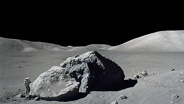 В NASA объяснили существование запасов воды на Луне