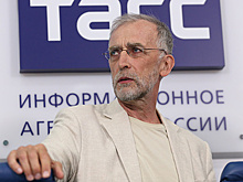 Нобелевский лауреат: "Развивая сырьевую модель экономики, мы импортируем кризисы"