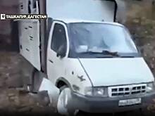 Добывающую биткоины дагестанскую «Газель» сняли на видео