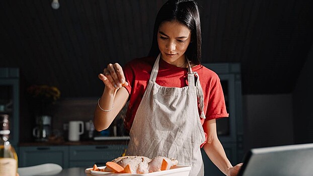 Весь мир помешался на том, чтобы есть достаточно белка. Почему это бесполезно, а иногда даже опасно? И сколько нужно белка в день?
