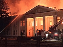Появились фото пожара на авиазаводе в Харькове после удара ВС РФ