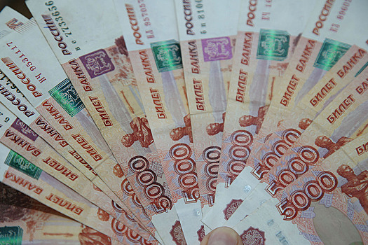 Выдача кредитов наличными в 2025 году провалилась на 40%: эксперты назвали причины