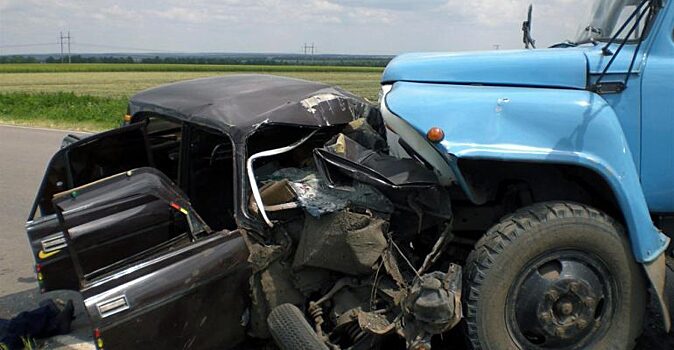 ДТП с тремя жертвами в Дагестане произошло по вине водителя грузовика