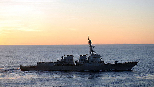 В Минобороны опровергли приближение эсминца США к территориальным водам РФ