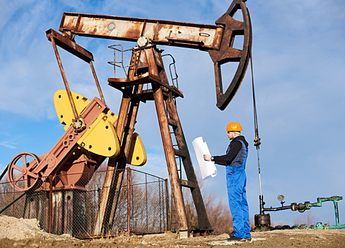 Что изменится, если Россия начнёт делиться с гражданами доходами от экспорта нефти? Мнение экономистов