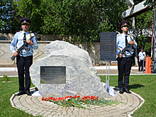 В областном центре установили памятник погибшим полицейским