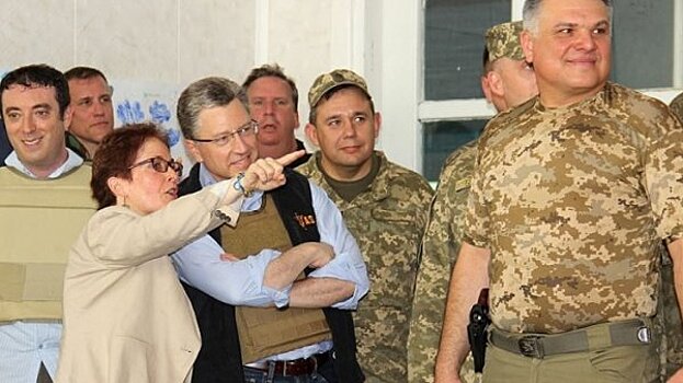 Депутат Рады рассказал Волкеру, что Киев делает недостаточно для симпатий Донбасса