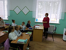 В Оренбургской области полицейские совместно с общественниками в рамках профилактического мероприятия «Неделя безопасности» провели акцию «Засветись!»