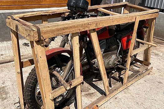 В России продают новый ИЖ "Планета-5" 1993 года в заводской упаковке