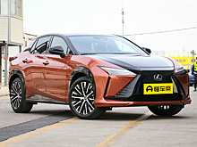 В России появились электрокроссоверы Lexus RZ с рулём-«штурвалом»
