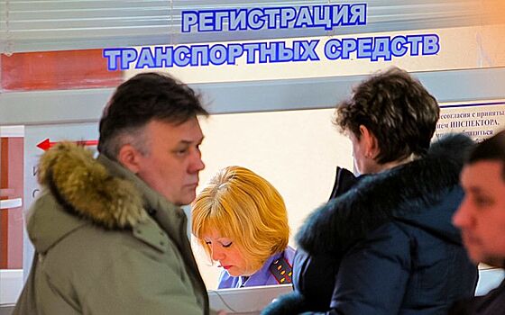 Медведев подписал постановление об электронных ПТС