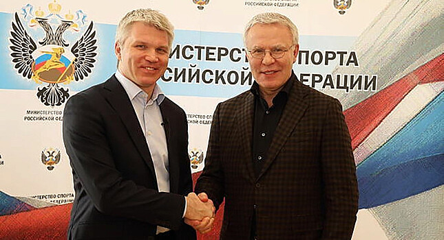 Колобков и Фетисов обсудили хоккей на Северном полюсе