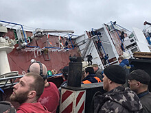 В Ленобласти на судостроительном заводе опрокинулся траулер