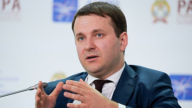 Орешкин: приватизация "Совкомфлота" пройдет на Московской бирже