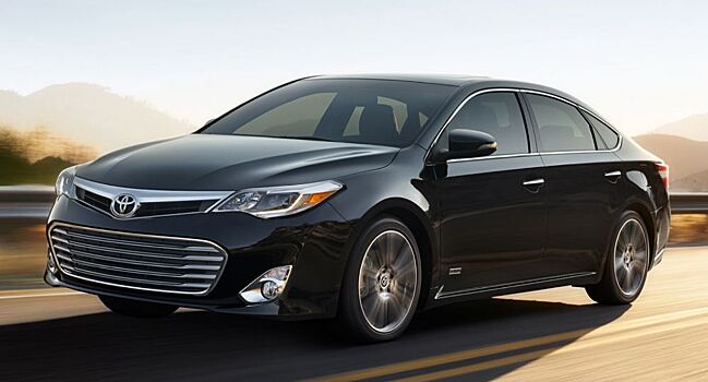 В России стартовали продажи седанов Toyota Avalon по цене от 3,79 млн рублей