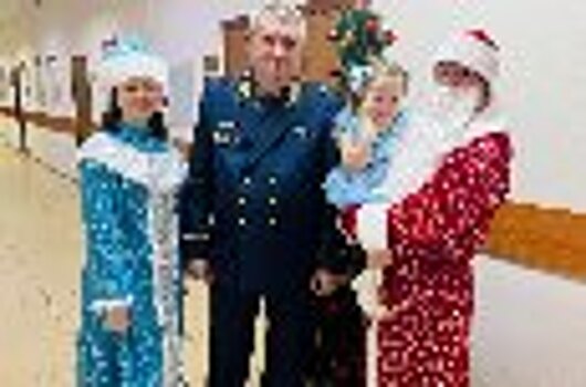 Начальник ГУФСИН России по Московской области Александр Ветров присоединился к всероссийской акции «Елка желаний»