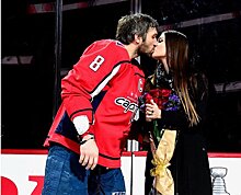 В НХЛ поблагодарили жену Овечкина за его игру