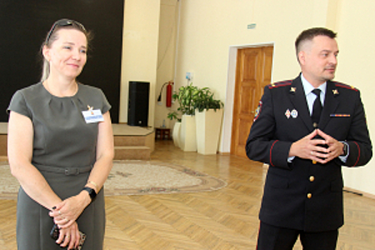 В Магадане полицейские и общественники провели профилактическую акцию «Осторожно, мошенники!»