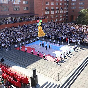 СПБГУП открыл новый учебный год традиционной праздничной линейкой