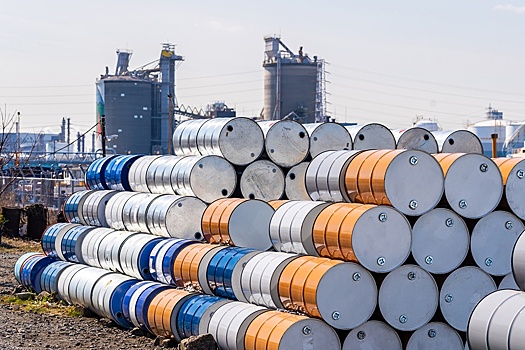 Эксперты "РГ" объяснили, кто диктует цены на нефть на энергетическом рынке