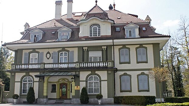 Посольство России в Швейцарии заявило, что не угрожало местным журналистам