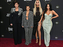 Кардашьян в полном составе, Зендая с голым животом, Пинк с детьми и другие звезды на People’s Choice Awards