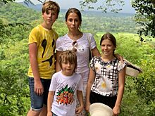 Отдых со звездой: каким испытаниям подвергла Юлия Барановская своих детей в джунглях