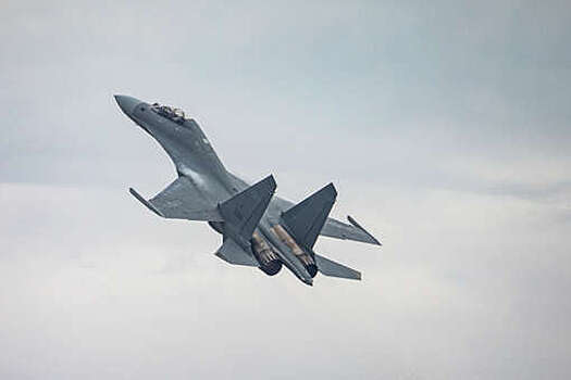 Два летчика погибли при крушении истребителя Су-30 в Карелии