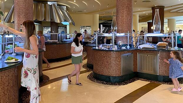 Украинка пригрозила судом отелю за стиль Кремля