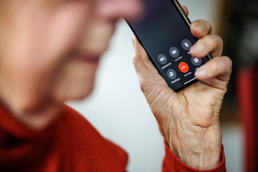 Мошенники взяли в оборот школьников: за поджоги судят больше ста подростков